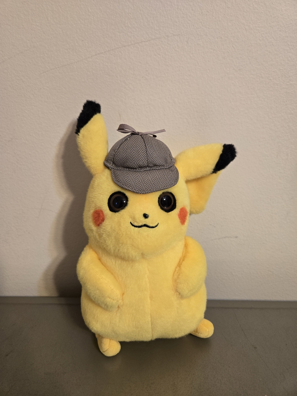 Pokémon Detective Pikachu 9" Plush Toy - Picture 1 of 6